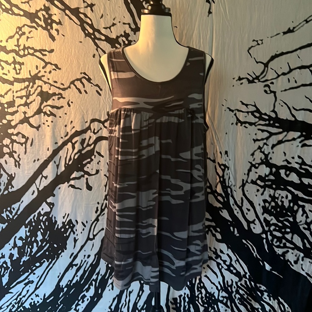 Gray camo print tank top.